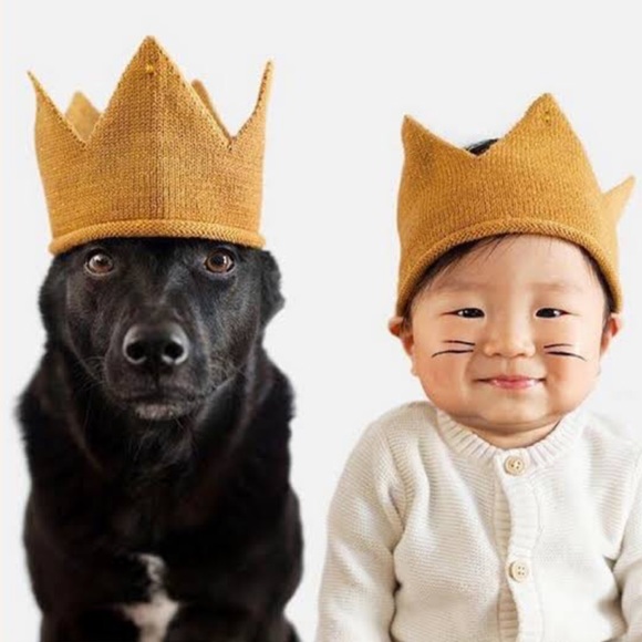 New Without Tags NEWBORN BABY Knitted Crowns, photo prop, different colours - Picture 3 of 12